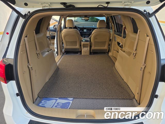 Kia Canival 2017 — photo 15