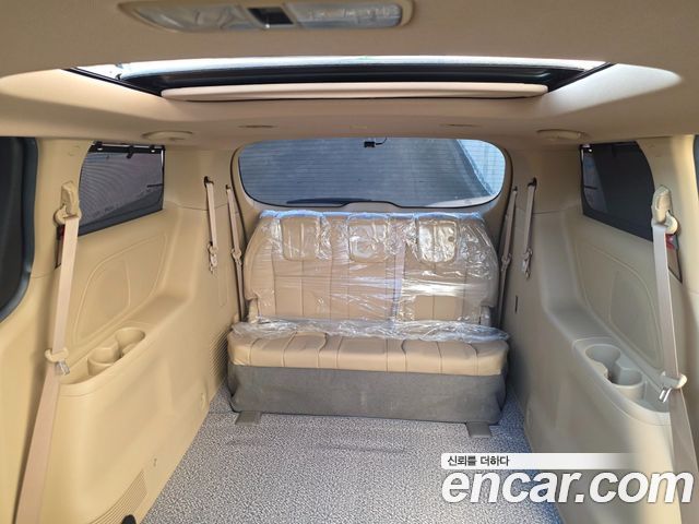 Kia Canival 2017 — photo 20