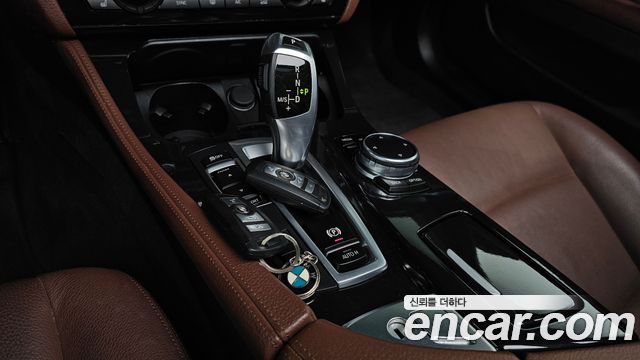 BMW 5-Series 2016 — photo 9