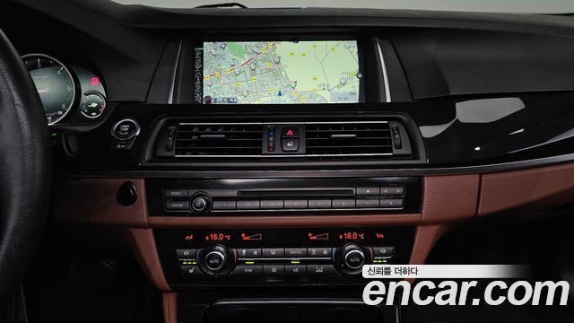 BMW 5-Series 2016 — photo 14