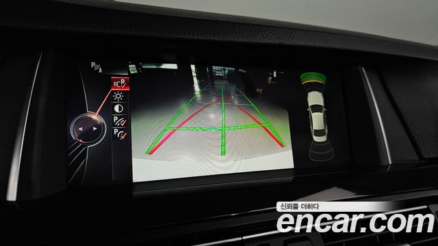 BMW 5-Series 2016 — photo 15