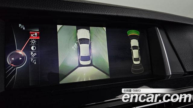 BMW 5-Series 2016 — photo 16