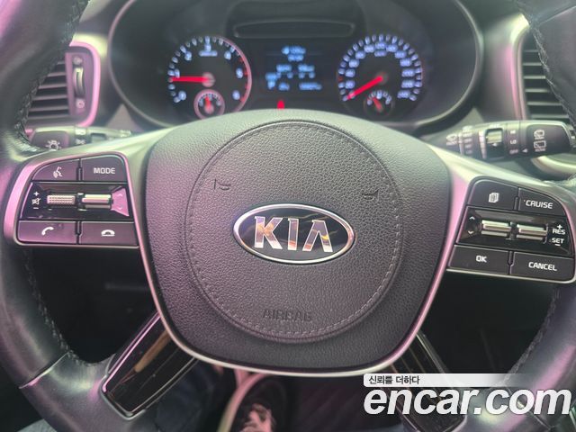 Kia Sorento 2019 — photo 11