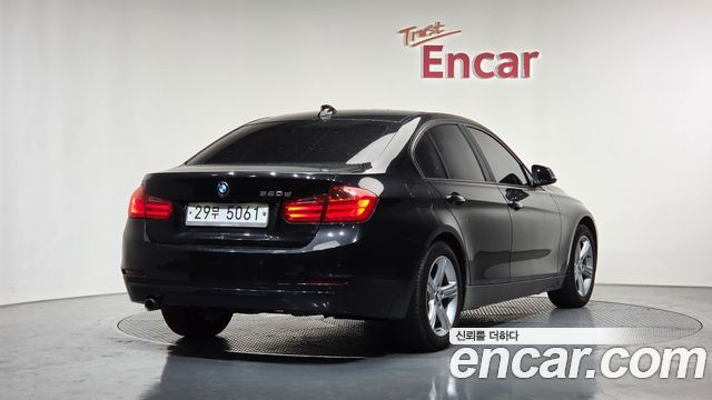 BMW 3-Series 2012 — photo 2