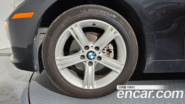 BMW 3-Series 2012 — photo 5