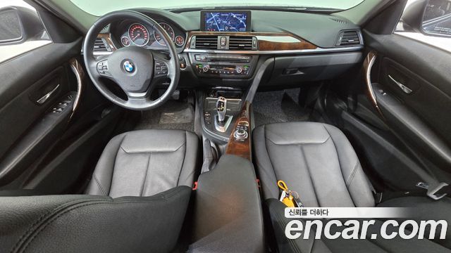 BMW 3-Series 2012 — photo 7
