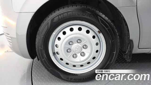 Hyundai Staria 2022 — photo 5