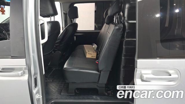 Hyundai Staria 2022 — photo 11