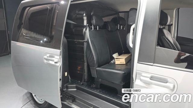 Hyundai Staria 2022 — photo 12
