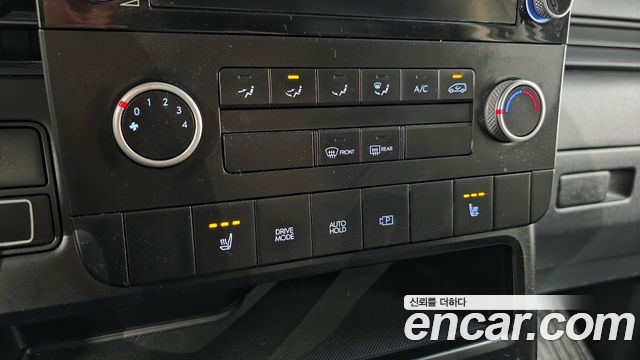 Hyundai Staria 2022 — photo 17