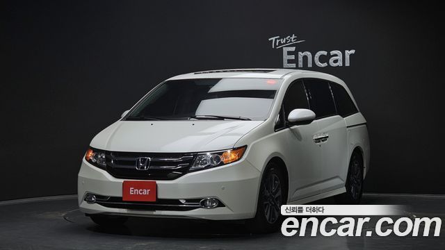 Honda Odyssey 2016 — photo 1