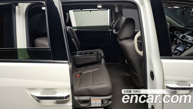 Honda Odyssey 2016 — photo 11