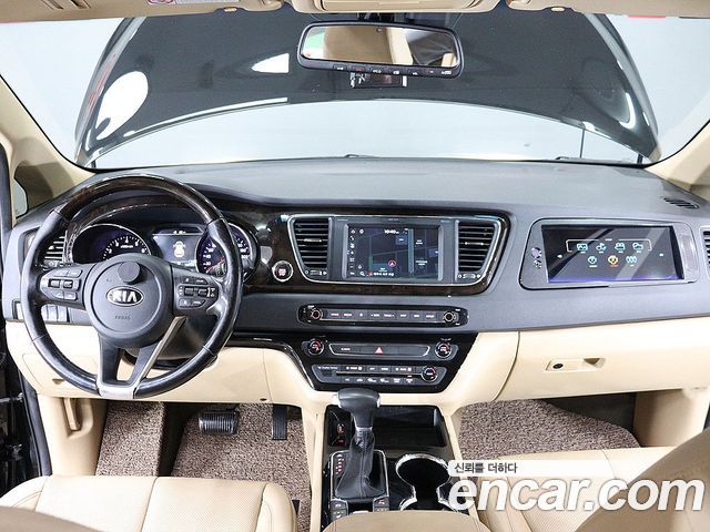 Kia Canival 2020 — photo 8