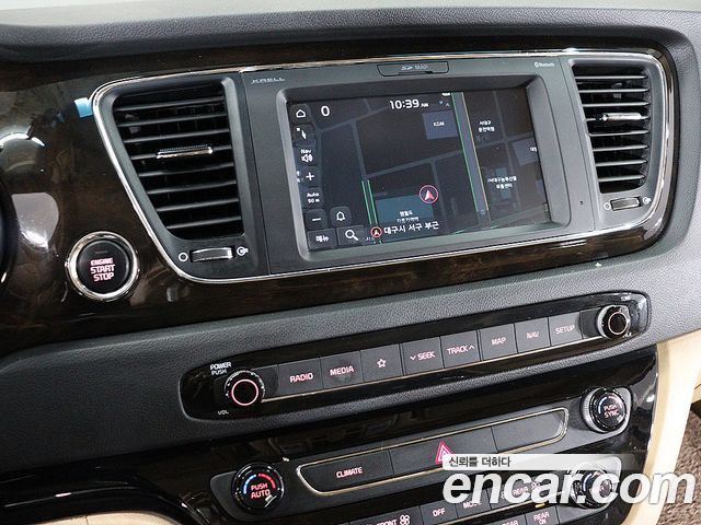 Kia Canival 2020 — photo 16