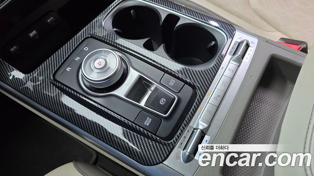 Kia Canival 2021 — photo 12