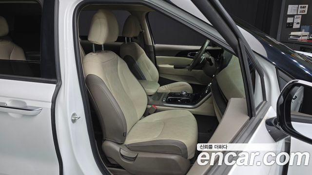 Kia Canival 2021 — photo 17