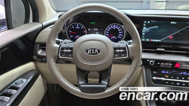 Kia Canival 2021 — photo 18