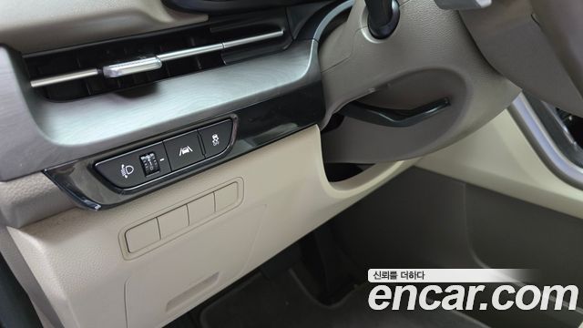 Kia Canival 2021 — photo 21