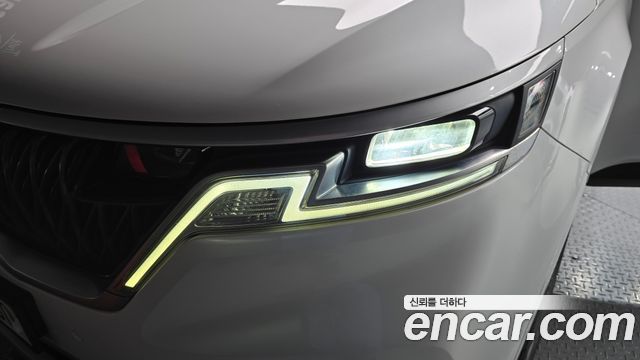 Kia Canival 2021 — photo 8