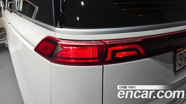Kia Canival 2021 — photo 9