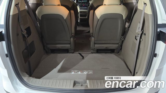 Kia Canival 2021 — photo 29