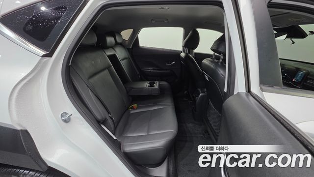 Hyundai Kona 2023 — photo 25