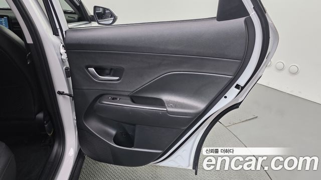 Hyundai Kona 2023 — photo 15
