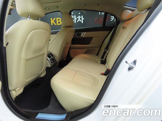 Jaguar XF 2014 — photo 6