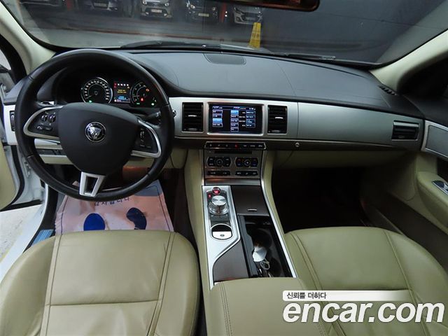 Jaguar XF 2014 — photo 7