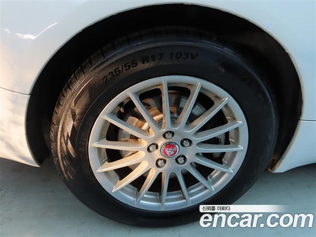 Jaguar XF 2014 — photo 20