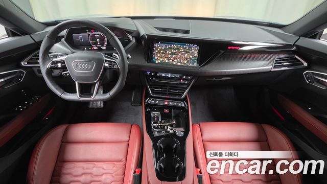 Audi e-tron GT 2022 — photo 10