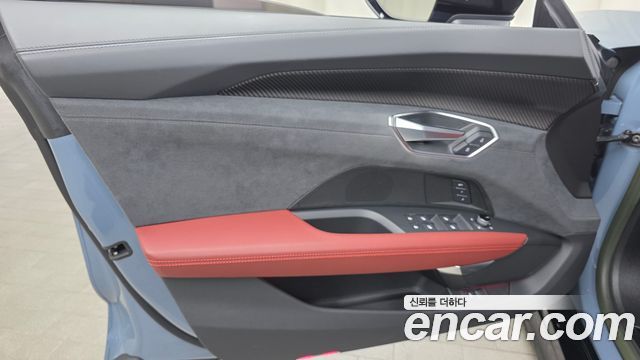Audi e-tron GT 2022 — photo 14