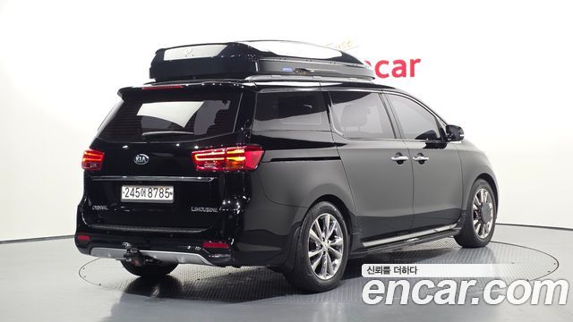 Kia Canival 2020 — photo 2