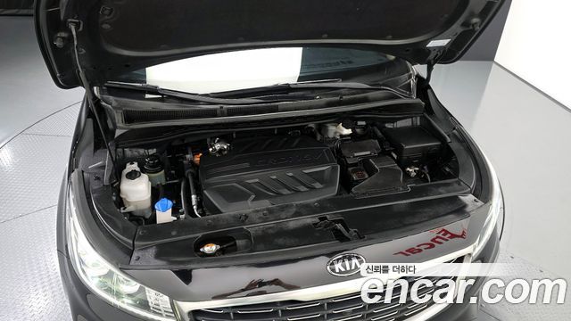 Kia Canival 2020 — photo 6