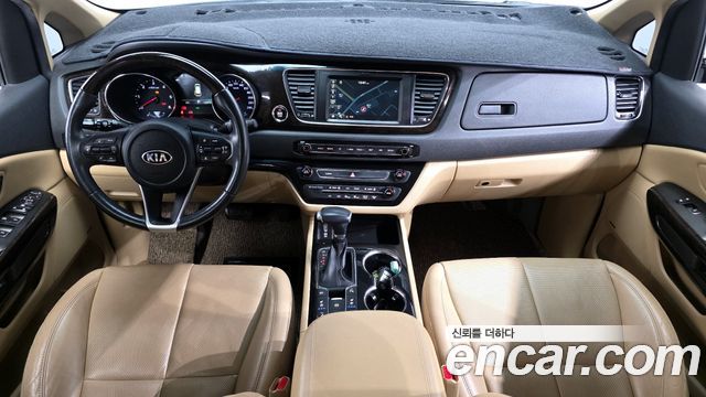 Kia Canival 2020 — photo 10