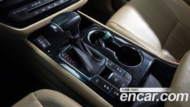 Kia Canival 2020 — photo 12