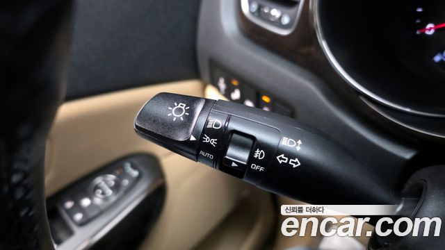 Kia Canival 2020 — photo 24