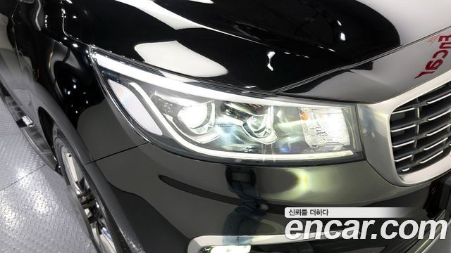Kia Canival 2020 — photo 8