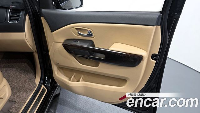 Kia Canival 2020 — photo 14
