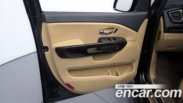 Kia Canival 2020 — photo 15