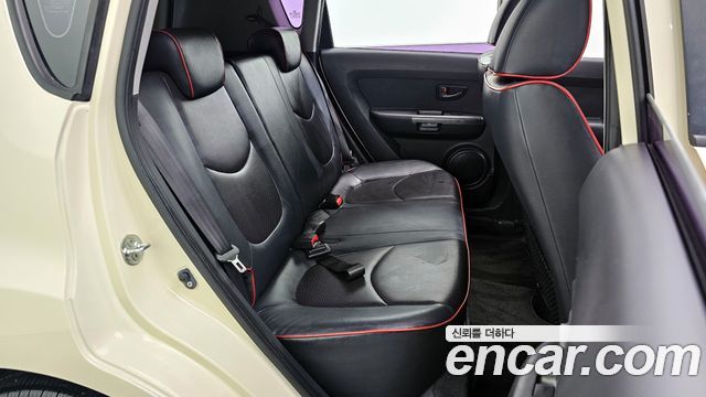 Kia Soul 2010 — photo 11