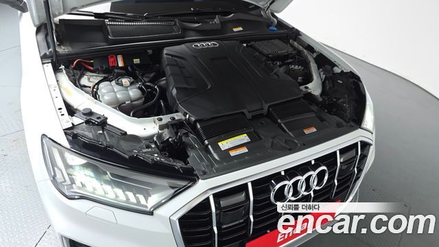 Audi Q7 2021 — photo 6