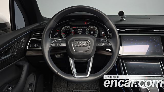 Audi Q7 2021 — photo 19