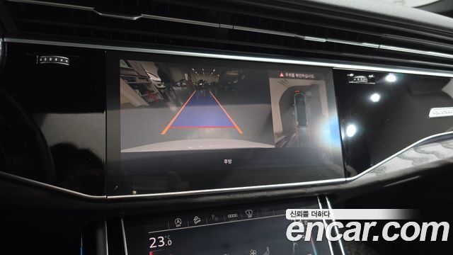 Audi Q7 2021 — photo 21