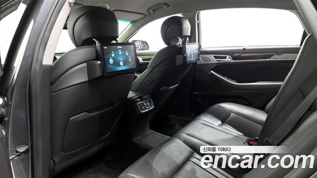 Genesis G80 2017 — photo 19