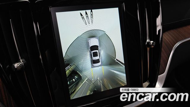 Volvo S60 2023 — photo 21