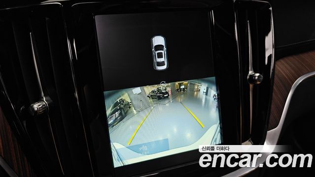 Volvo S60 2023 — photo 30