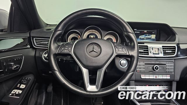 Mercedes-Benz E-Class 2016 — photo 13