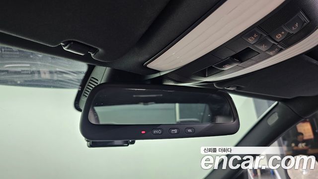 Mercedes-Benz E-Class 2016 — photo 17