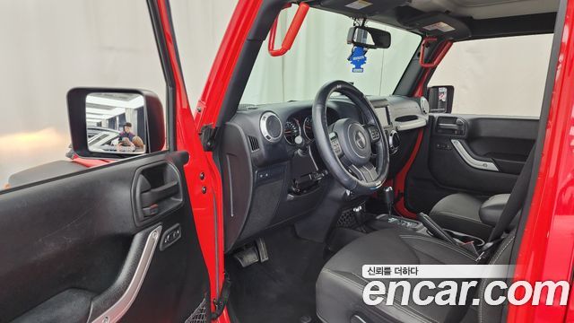 Jeep Wrangler 2016 — photo 10